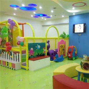 荒原教育 以视觉力量重塑教育产品与店铺体验